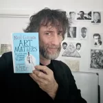 El autor inglés Neil Gaiman piensa que el arte y la creatividad importan