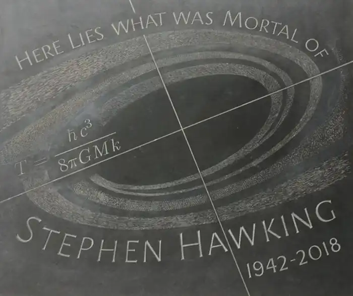 Lápida de Stephen Hawking. Foto: Cambridge News.